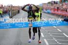 Mo Farah wins from Mike Kigen in the mens 2014 BUPA Great North Run. Photo: David T. Hewitson/Sports for All Pics